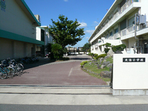 Primary school. Daiji until elementary school 950m walk 12 minutes