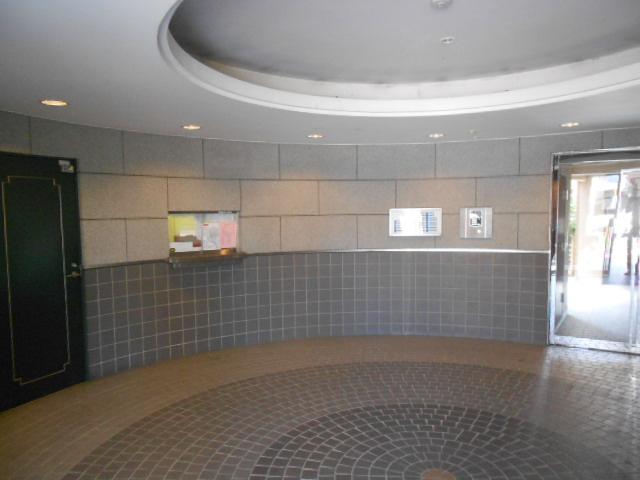 lobby. With auto-lock system entrance lobby