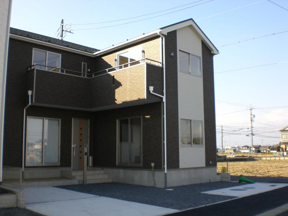 Local appearance photo. Local (12 May 2013) Shooting