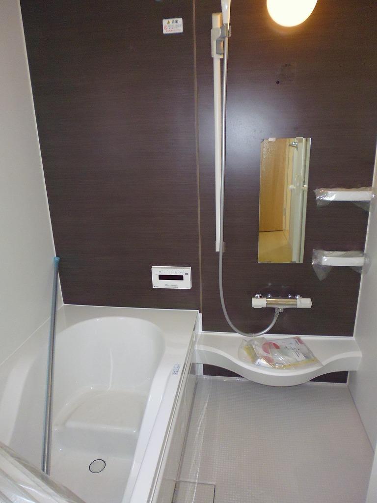 Bathroom. 2013.12.3 shooting 1 Building