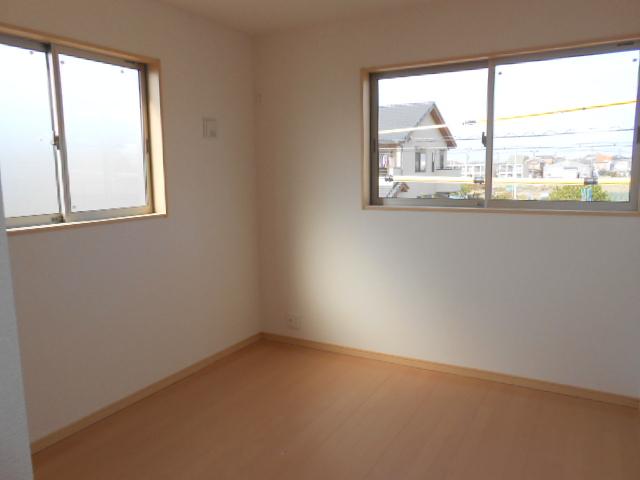 Non-living room. Indoor (11 May 2013) Shooting