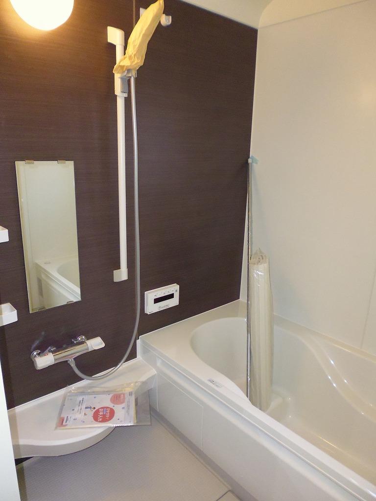 Bathroom. 2013.12.3 shooting