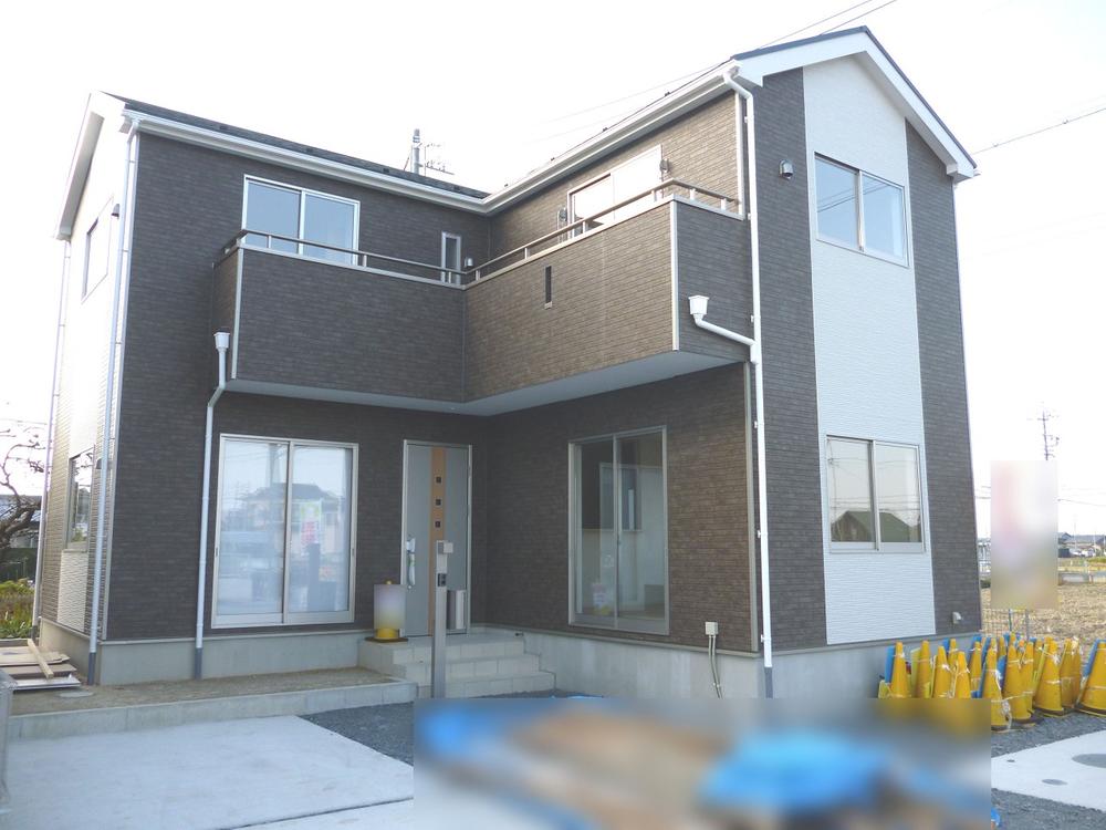 Local appearance photo. 1 Building Corner lot! 