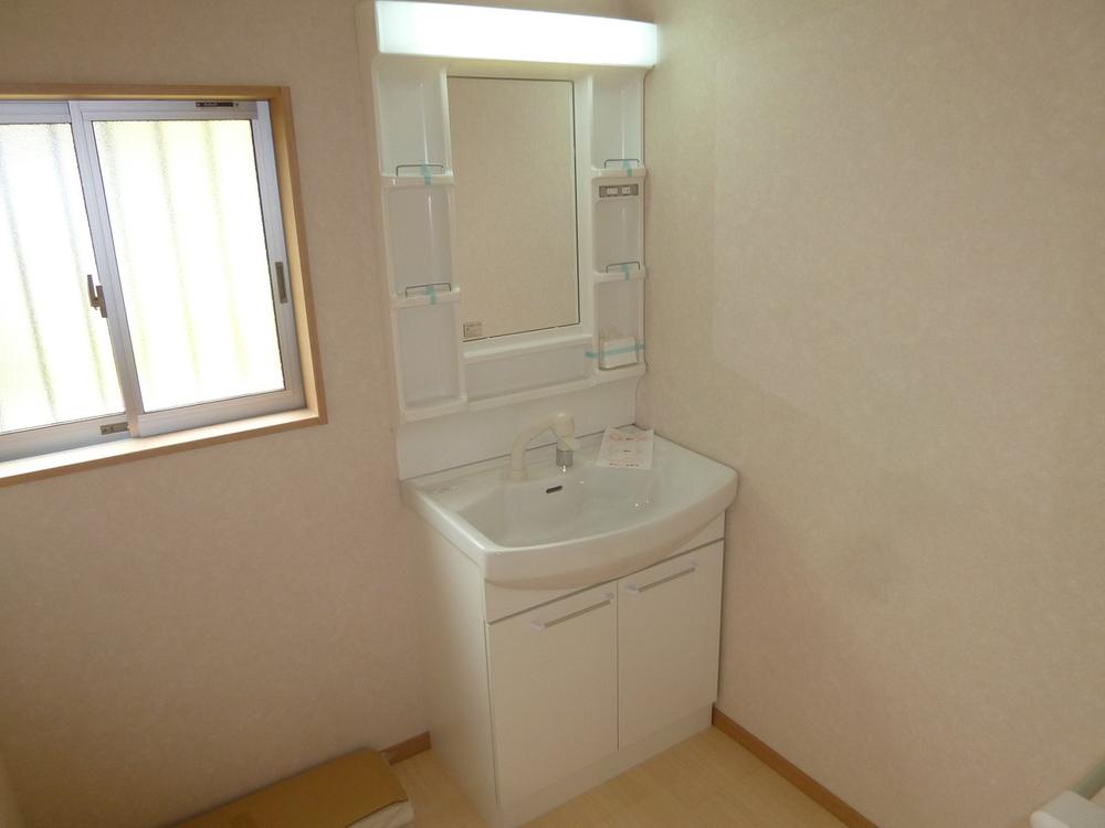 Wash basin, toilet. 1 Building ◆ Shampoo dresser ◆ 