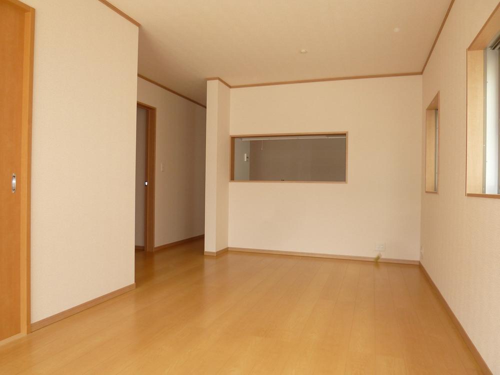 Living.  ◆ Japanese-style room adjacent 16 quires living ◆ 