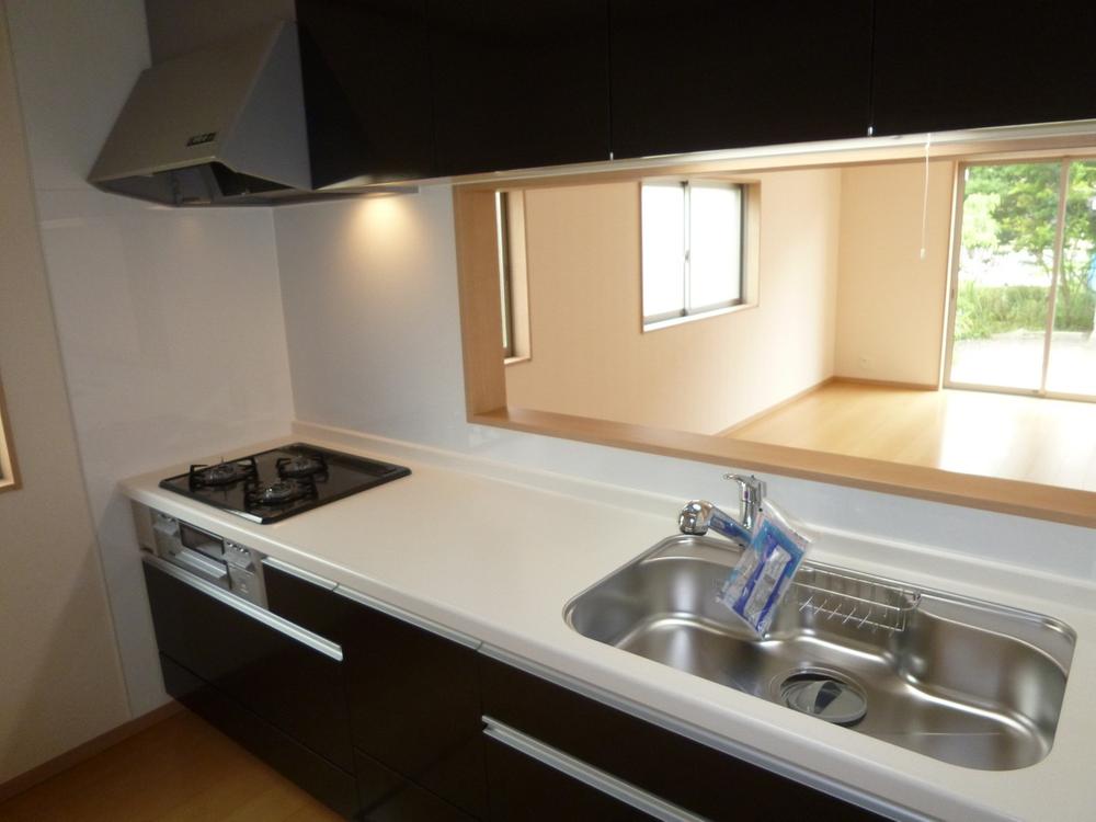 Kitchen.  ◆ Underfloor storage with face-to-face kitchen ◆ 