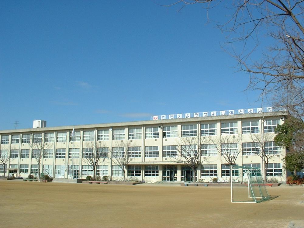 Primary school. Gackt until the elementary school 950m