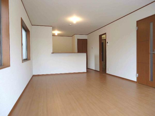 Same specifications photos (living). Example of construction Living photo