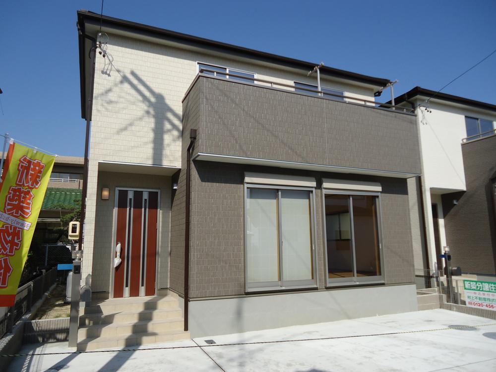 Local appearance photo.  ◆ 1 Building Local appearance photo