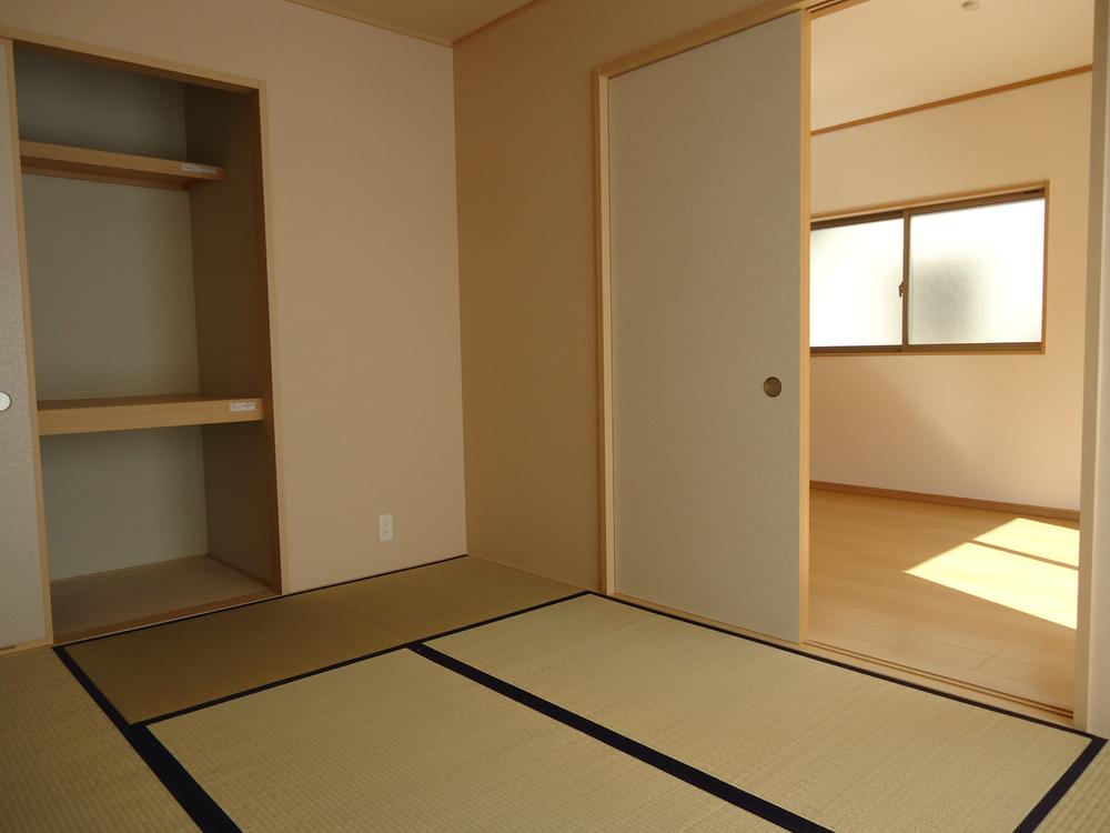 Non-living room.  ◆ 1 Building Living and made Japanese-style room