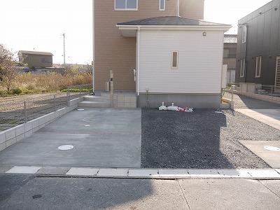 Parking lot. Parallel parking 2 units can be