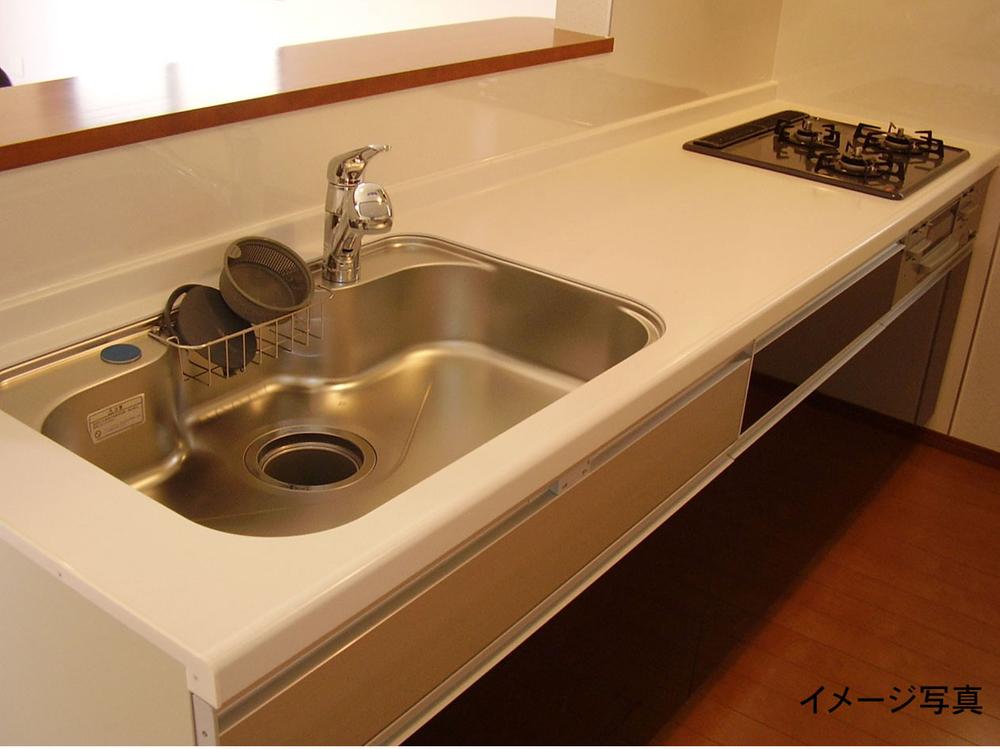 Same specifications photo (kitchen).    4 Building Kitchen image photo Popular face-to-face kitchen