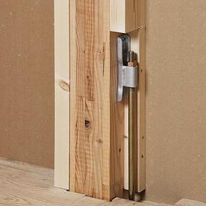 Construction ・ Construction method ・ specification. Hall down hardware adoption that connects the foundation and building. 