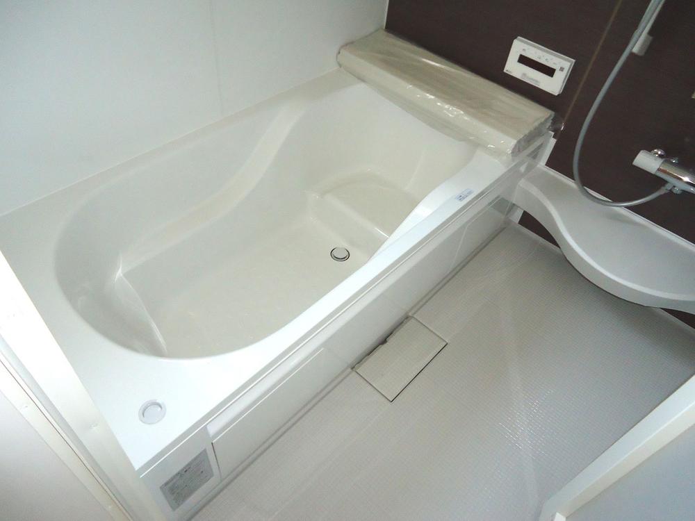 Bathroom. 1 Building With bathroom dryer