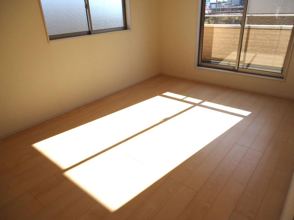 Non-living room. 1 Building 2 Kainushi bedroom spacious 8.7 Pledge