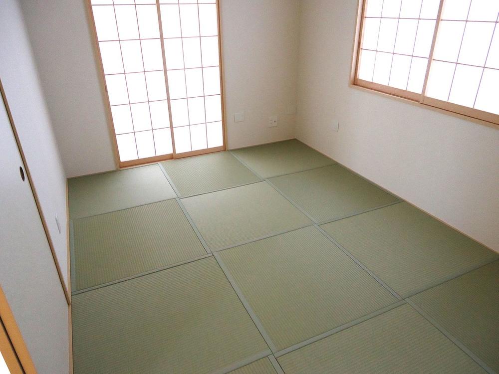 Non-living room. 1 Building LDK adjacent of the Japanese-style room 6.5 quires