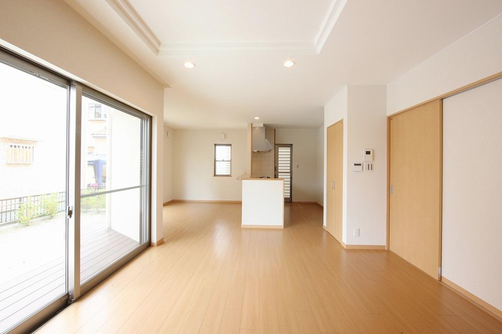 Living. Building C 18.6 Pledge of living (June 2012 shooting)