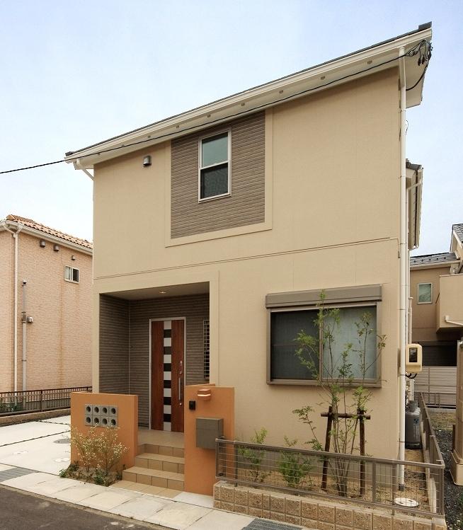 Local appearance photo. Building C (June 2012 shooting) parking spaces ensure a 2 car