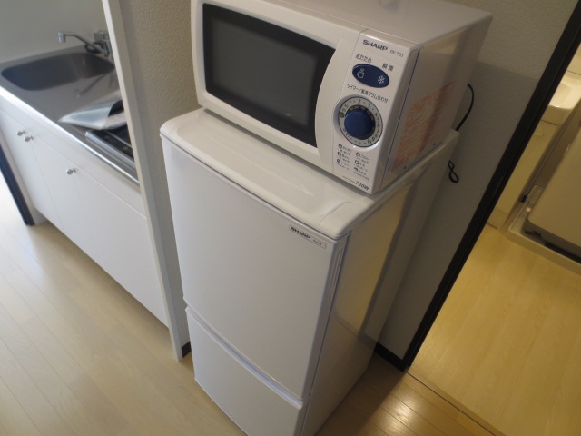 Other Equipment. Oven Refrigerator