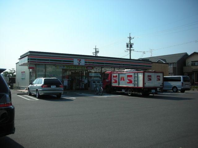 Convenience store. 1400m to Seven-Eleven (convenience store)