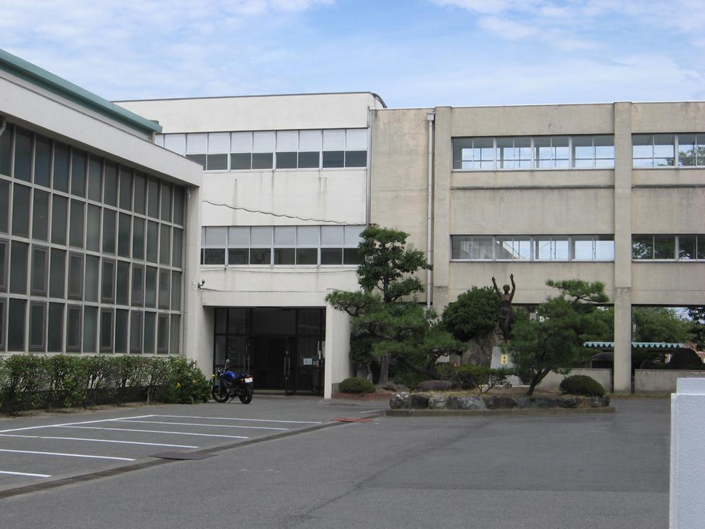 Primary school. 1370m to Daiji Municipal Daiji Minami Elementary School