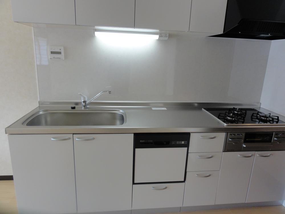 Kitchen. Indoor (March 2013) Shooting