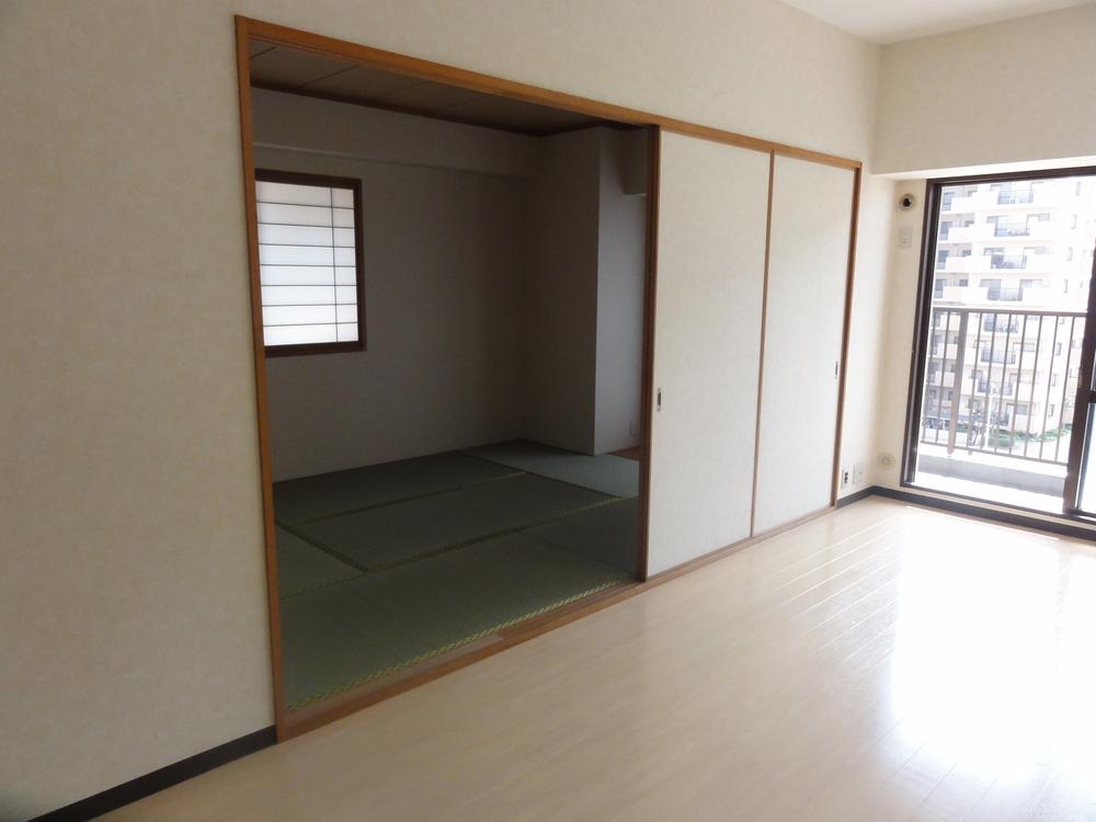 Non-living room. Indoor (March 2013) Shooting