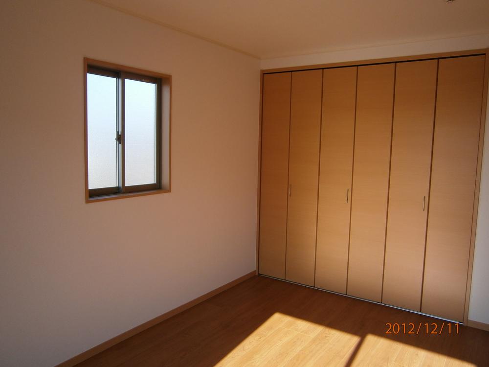 Other introspection. Indoor (12 May 2012) shooting