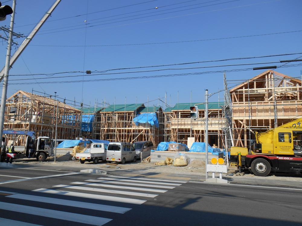 Local photos, including front road. You continued your description in the big project local of all 8 House symbiosis real estate To Nagoya west hesitate please 0120-92-7319