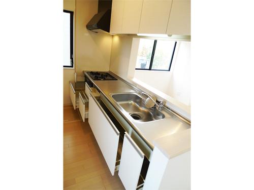 Other Equipment. Many system kitchen storage space. 