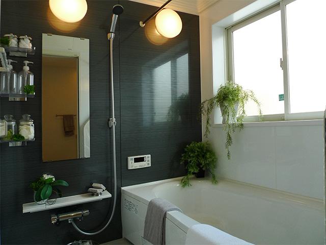 Bathroom. Building B of the bathtub will heal the leisurely daily fatigue There are about 1 Pledge in 1616 size. Indoor 2013 09 May 11 shooting