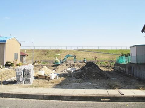 Local appearance photo. Local (11 May 2013) Shooting