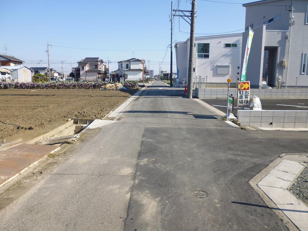 Local photos, including front road. 2013.12.3 shooting