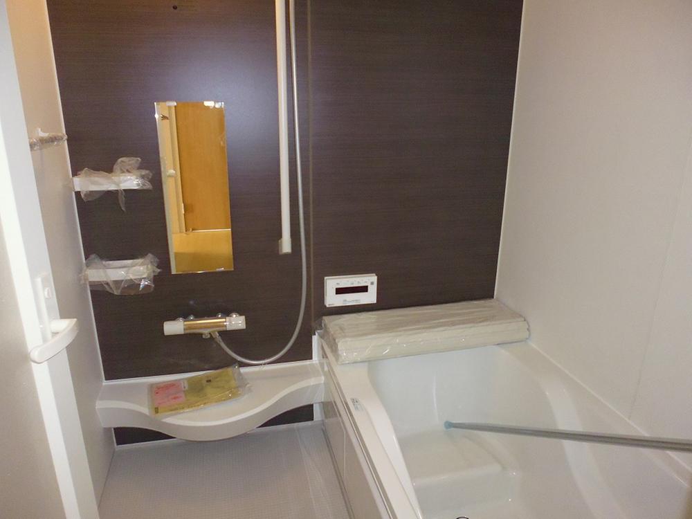 Bathroom. 2013.12.3 shooting