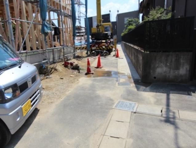 Local photos, including front road. West road