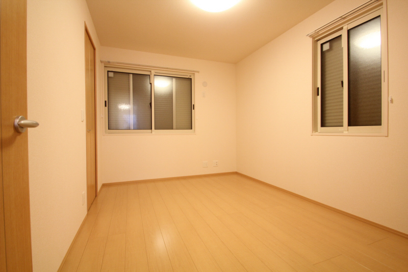 Living and room.  ※ In fact the different per image