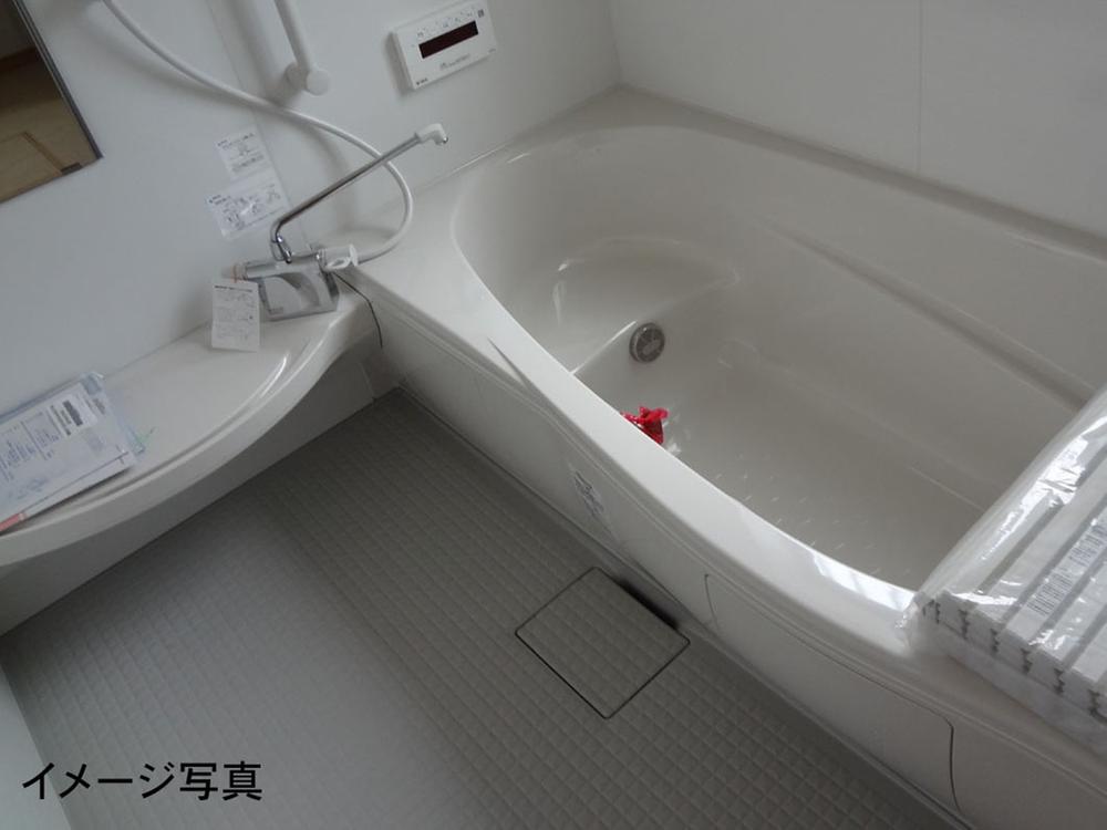 Same specifications photo (bathroom). 1 Building ◆ Bathroom ventilation dryer with ◆ 