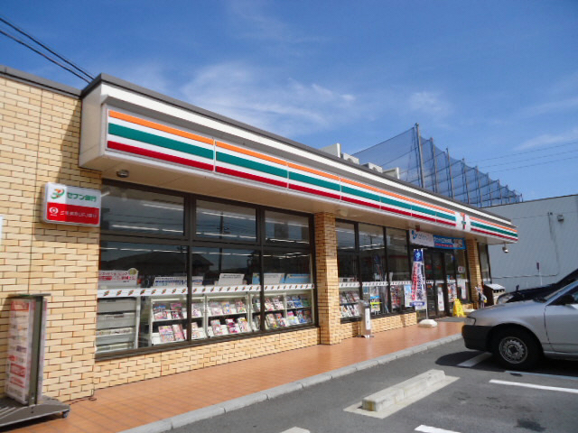 Convenience store. 92m until the Seven-Eleven Kanie Imaten (convenience store)