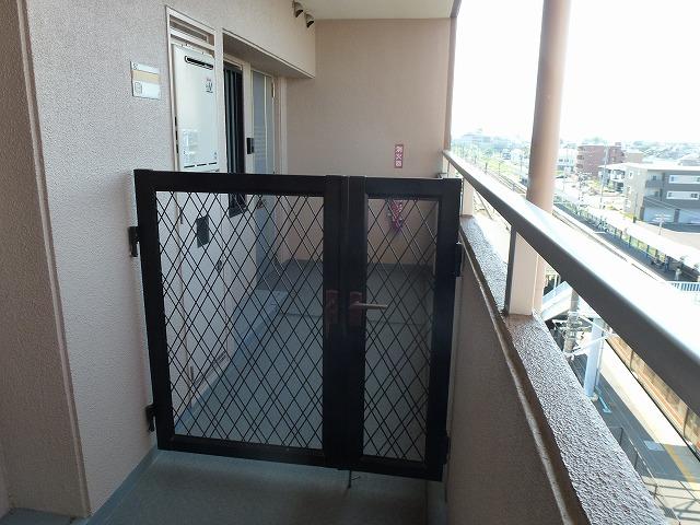 Other local. Arukopu comes with.