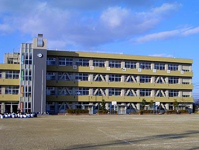 Primary school. 600m until the new Kanie Elementary School