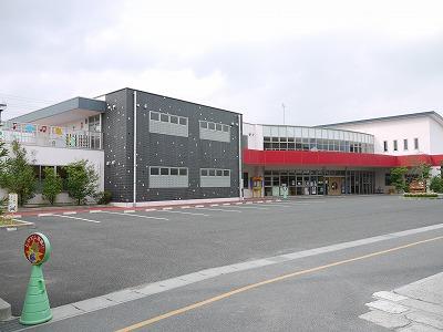 kindergarten ・ Nursery. Izumi Daiji to kindergarten 592m