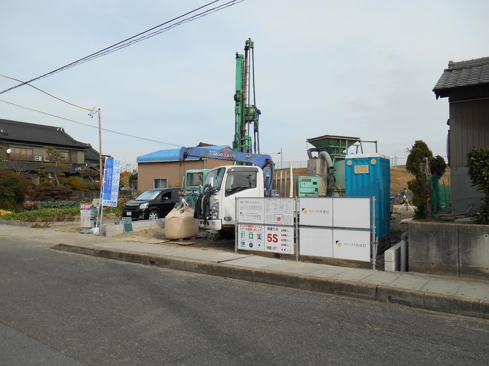 Local photos, including front road. 12 / 9 shooting