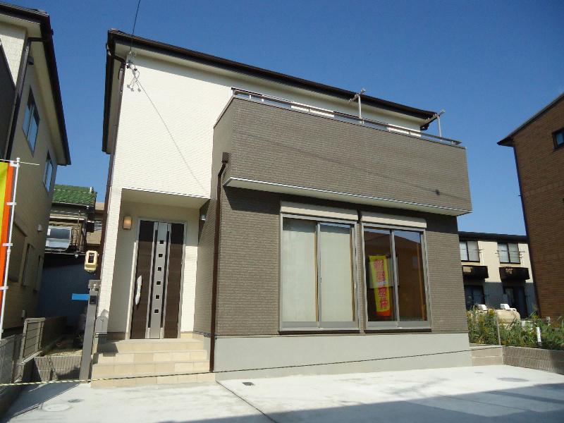 Local appearance photo. Complete sun hit good