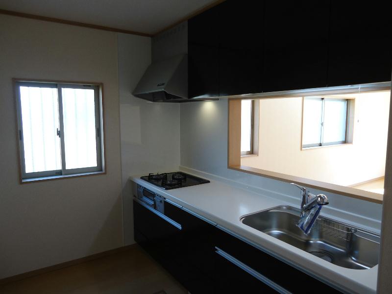 Kitchen. Easy-to-use system Kitchen