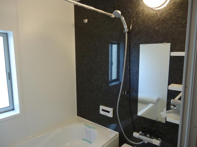 Bathroom. Loose in the bathroom 1 pyeong size