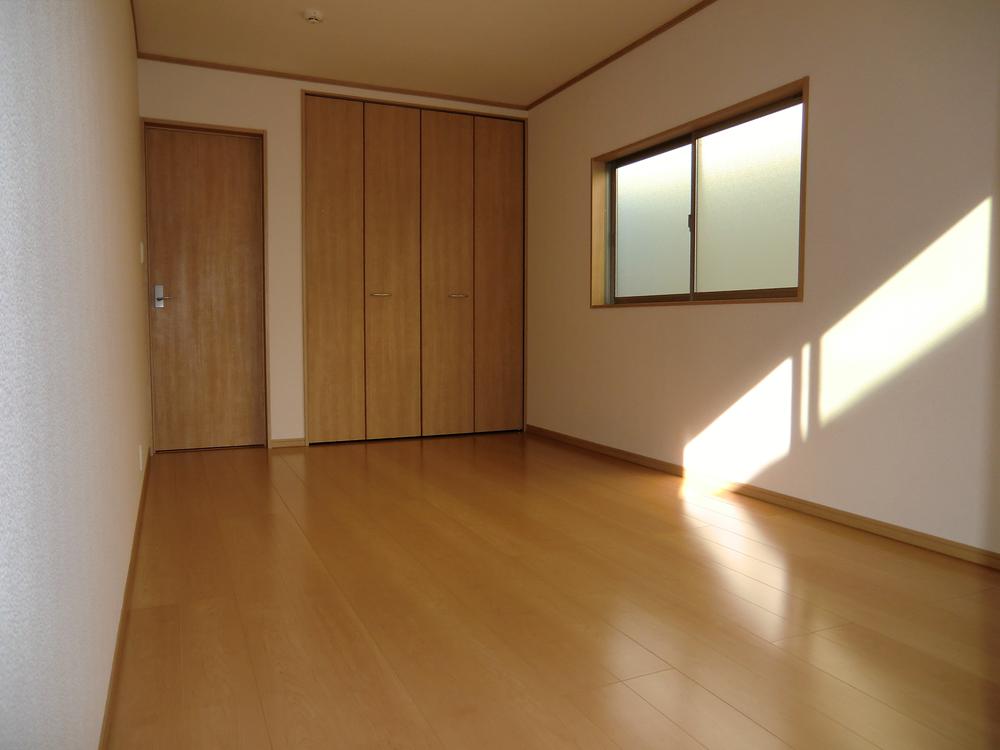 Non-living room. ◇ Western-style ◇  7.5 Pledge of spread  Bright Western-style in the south  All room storage