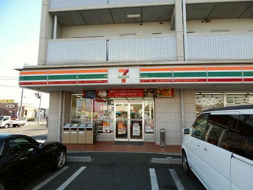 Convenience store. 145m to Seven-Eleven Kaniehon-cho, five-chome