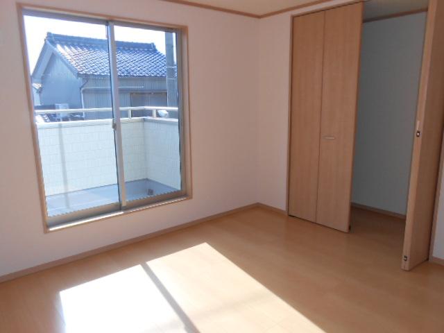 Non-living room. Local (11 May 2013) Shooting