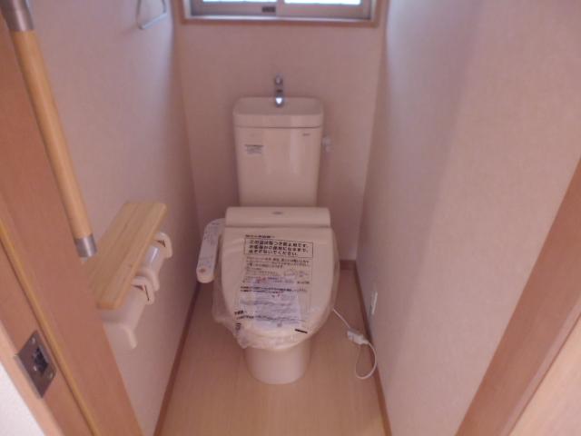 Toilet. 2013.11.21 Shooting