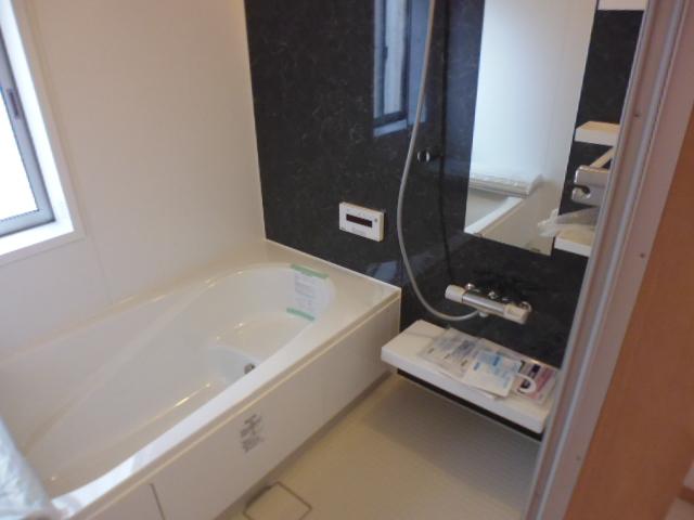 Bathroom. 2013.11.21 Shooting